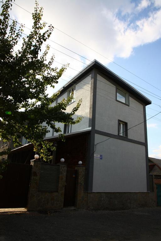 Na Bukovinskoy Guest House Jarkov Exterior foto